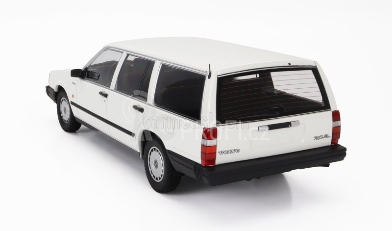 Minichamps Volvo 740gl Sw Station Wagon 1986 1:18 Bílá