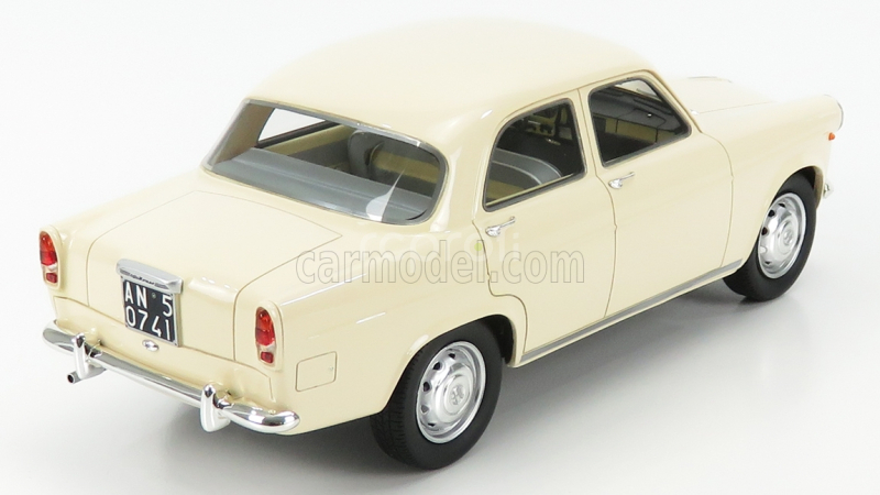 Miniminiera Alfa romeo Giulietta Berlina Ii Series 1959 1:18 Beige