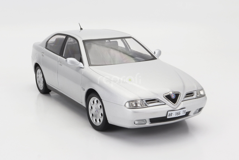 Mitica-diecast Alfa romeo 166 2.0 V6 Tb 1998 – Black Interior 1:18 Silver