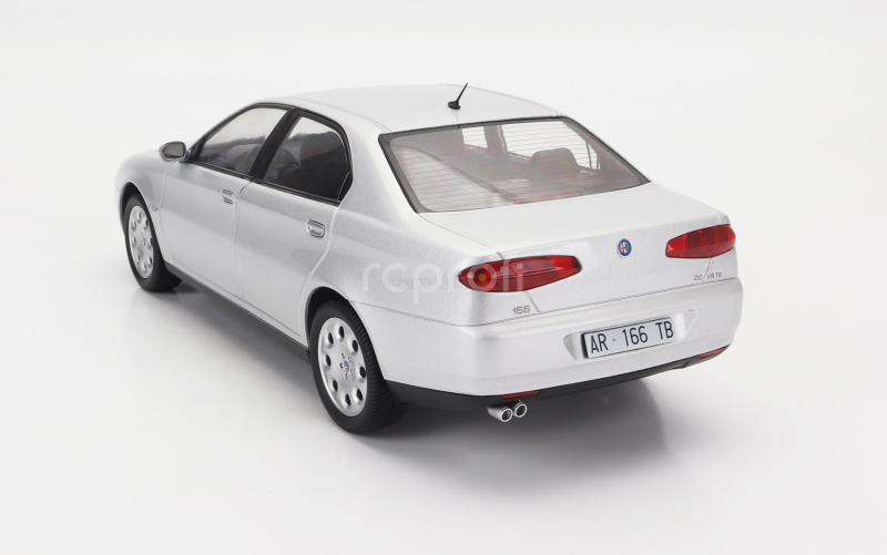 Mitica-diecast Alfa romeo 166 2.0 V6 Tb 1998 – Black Interior 1:18 Silver