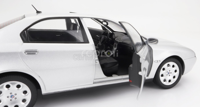 Mitica-diecast Alfa romeo 166 2.0 V6 Tb 1998 – Black Interior 1:18 Silver