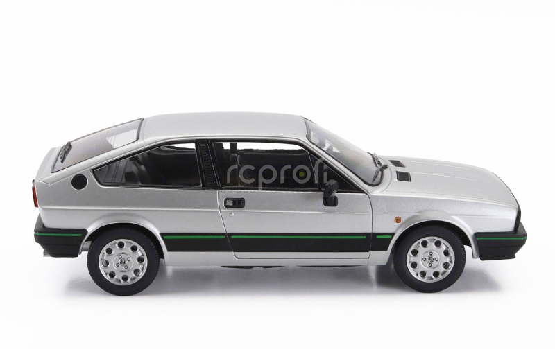 Mitica-diecast Alfa romeo Alfa Romeo Sprint 1.5 Quadrifoglio Verde 1983 1:18 Grigio Nisida Met Grey