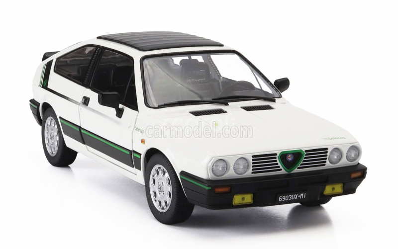 Mitica-diecast Alfa romeo Alfa Romeo Sprint 1.5 Quadrifoglio Verde Balocco 1984 1:18 Bianco Capodimonte - Bílá