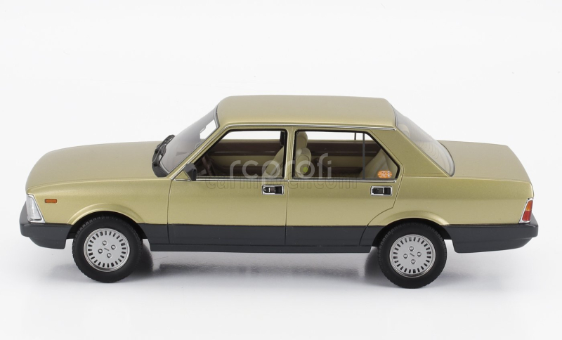 Mitica-r Fiat Argenta 2-serie Vx/sx  120hp 1984 1:18 Beige Met
