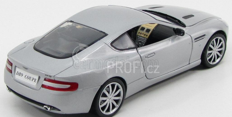 Motor-max Aston martin Db9 Coupe 2004 1:18 Silver