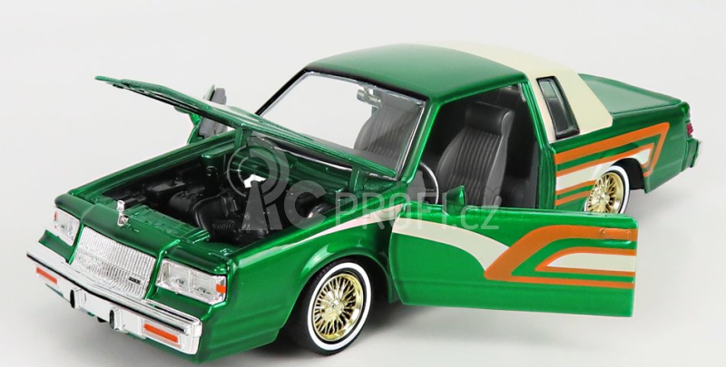 Motor-max Buick Regal Custom 1987 1:24 Zelená