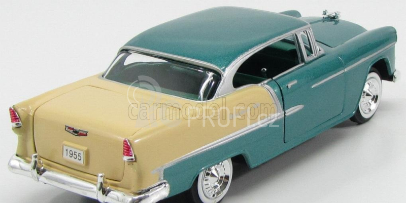Motor-max Chevrolet Bel Air 2-door 1955 1:24 Zelený Krém