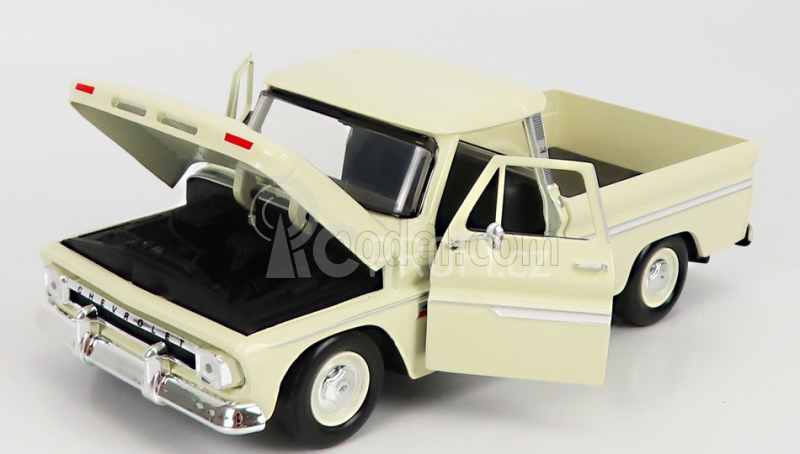Motor-max Chevrolet C-10 Fleetside Pick-up 1966 1:24 Cream