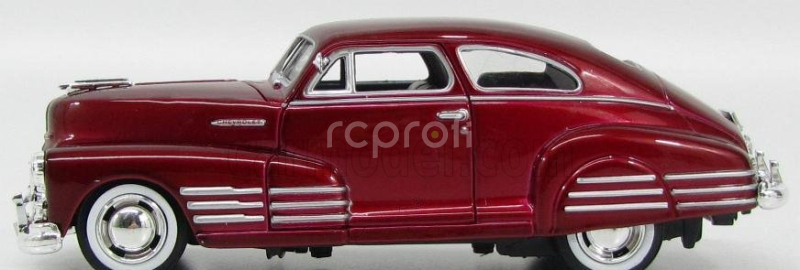 Motor-max Chevrolet Chevy Aerosedan Fleetline 1948 1:24 Red Met