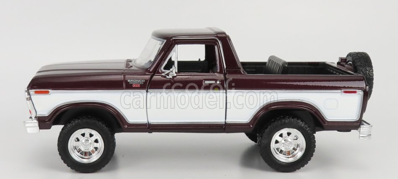 Motor-max Ford usa Bronco Hard-top Open 1978 1:24 Burgundská Bílá