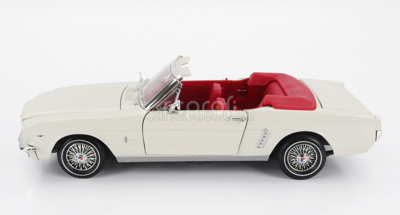 Motor-max Ford usa Mustang Cabriolet Open 1964 - James Bond 007 - Goldfinger - Missione Goldfinger 1:18 Bílá