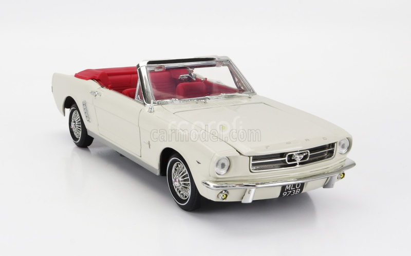 Motor-max Ford usa Mustang Cabriolet Open 1964 - James Bond 007 - Goldfinger - Missione Goldfinger 1:18 Bílá