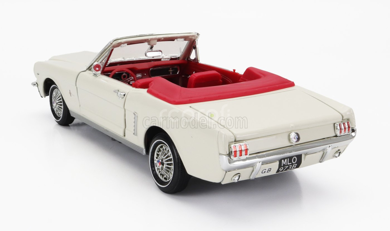 Motor-max Ford usa Mustang Cabriolet Open 1964 - James Bond 007 - Goldfinger - Missione Goldfinger 1:18 Bílá