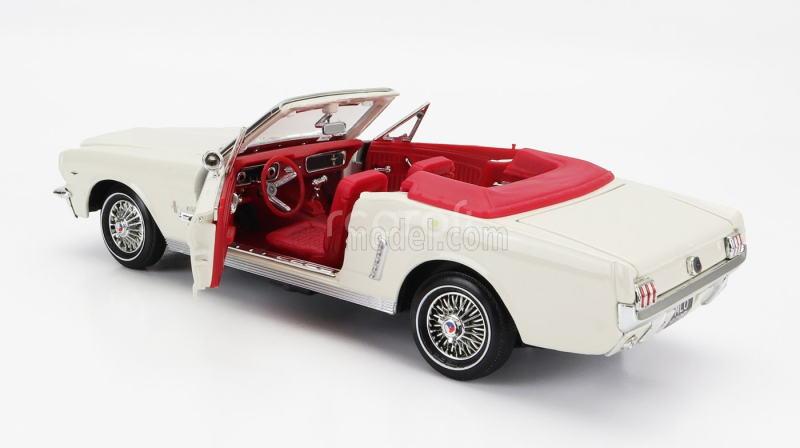 Motor-max Ford usa Mustang Cabriolet Open 1964 - James Bond 007 - Goldfinger - Missione Goldfinger 1:18 Bílá