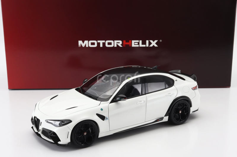 Motorhelix Alfa romeo Giulia Gta 2021 With Engine And Accessories - Full Openings 1:18 Bianco Trofeo White Met
