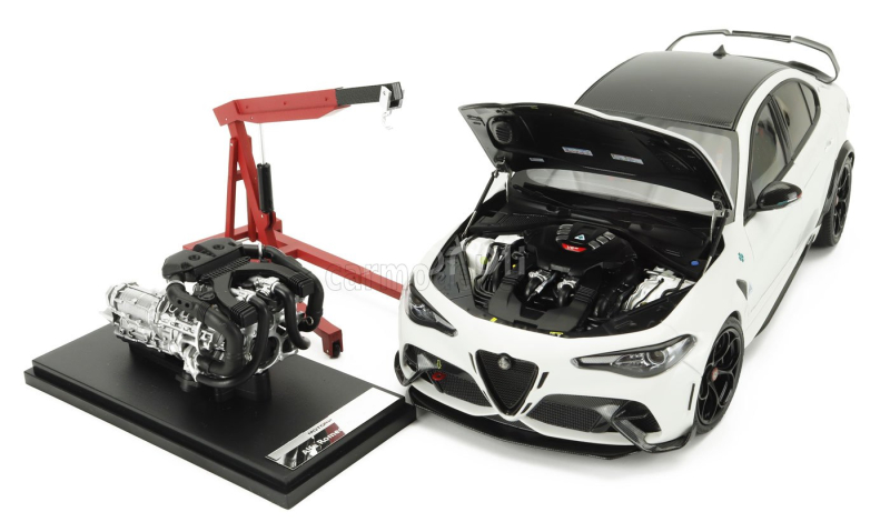 Motorhelix Alfa romeo Giulia Gtam With Engine And Accessories 2021 1:18 Bílá