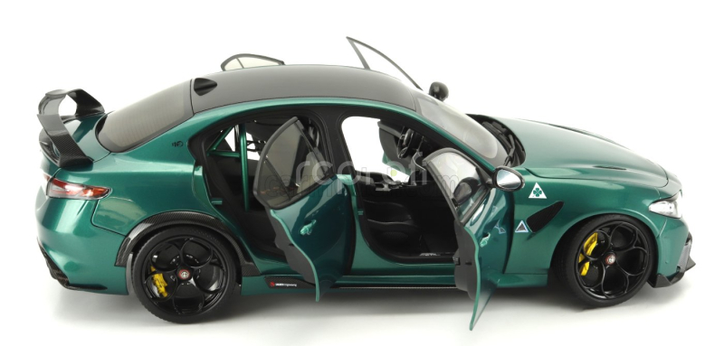 Motorhelix Alfa romeo Giulia Gtam With Engine And Accessories 2021 1:18 M O N T R E A L Green Met
