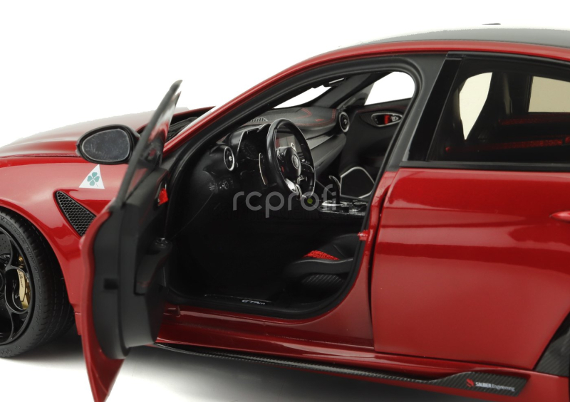 Motorhelix Alfa romeo Giulia Gtam With Engine And Accessories 2021 1:18 Red Met