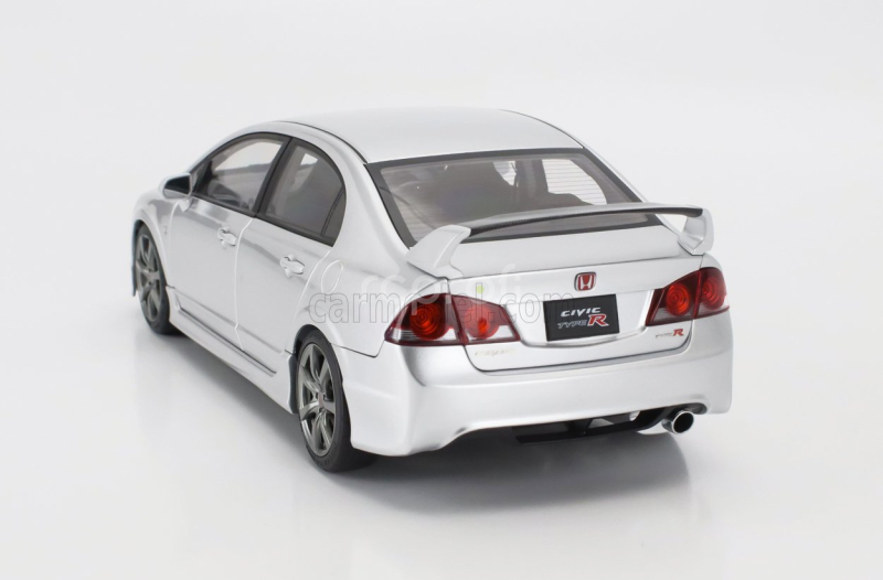 Motorhelix Honda Civic Type-r Fd2 With Engine And Accessories 2007 1:18 Silver