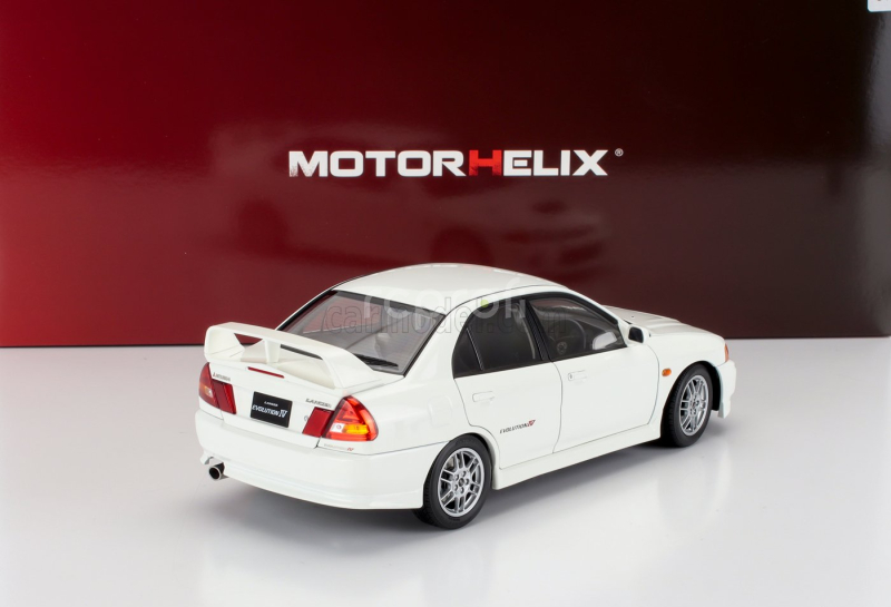 Motorhelix Mitsubishi Lancer Evo Iv With Engine And Accessories 1999 1:18 Scotia White
