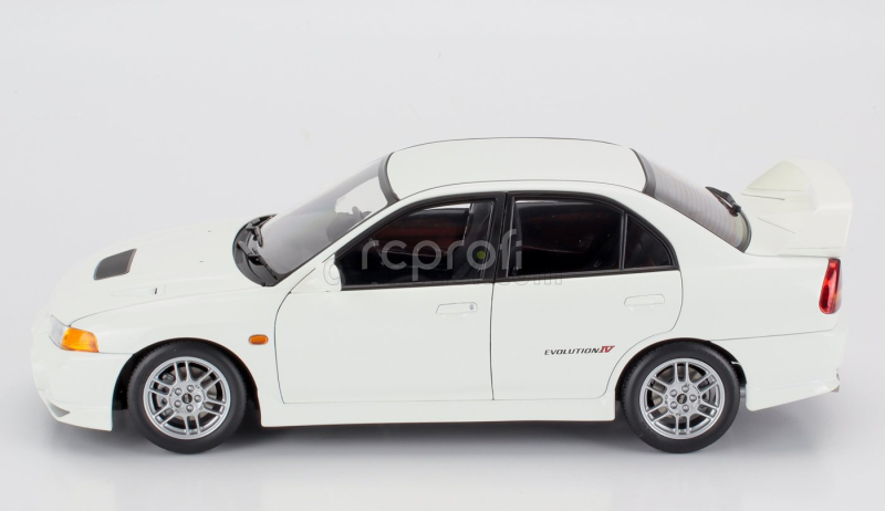 Motorhelix Mitsubishi Lancer Evo Iv With Engine And Accessories 1999 1:18 Scotia White