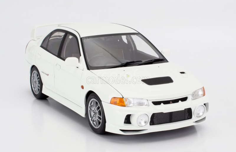 Motorhelix Mitsubishi Lancer Evo Iv With Engine And Accessories 1999 1:18 Scotia White