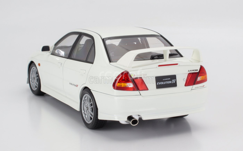 Motorhelix Mitsubishi Lancer Evo Iv With Engine And Accessories 1999 1:18 Scotia White