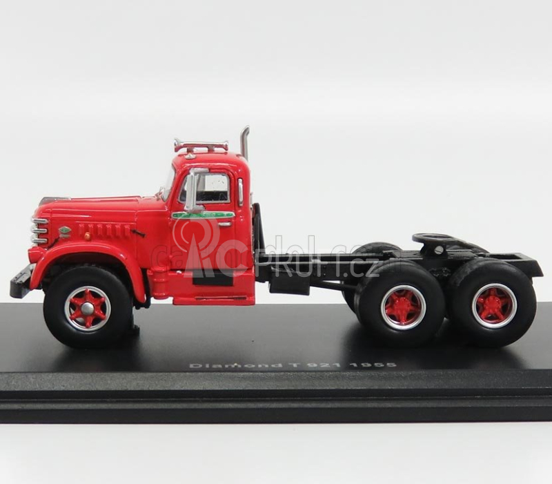 Neo scale models Diamond T921 Tractor Truck 3-assi 1955 1:64 Červená Černá