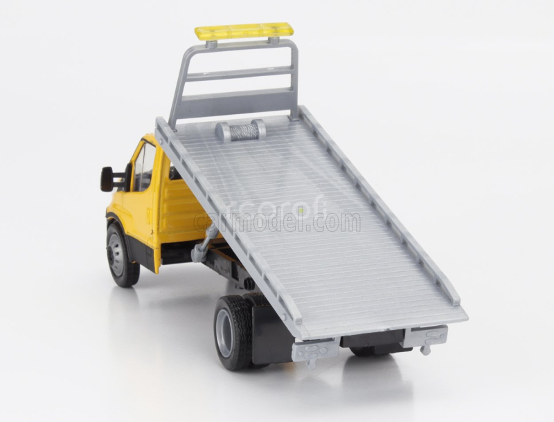 Newray Iveco fiat Daily Roll-off Pianale 2023 With New Holland B110c Ruspa Gommata - Scraper Tractor 1:36 Žlutá Černá