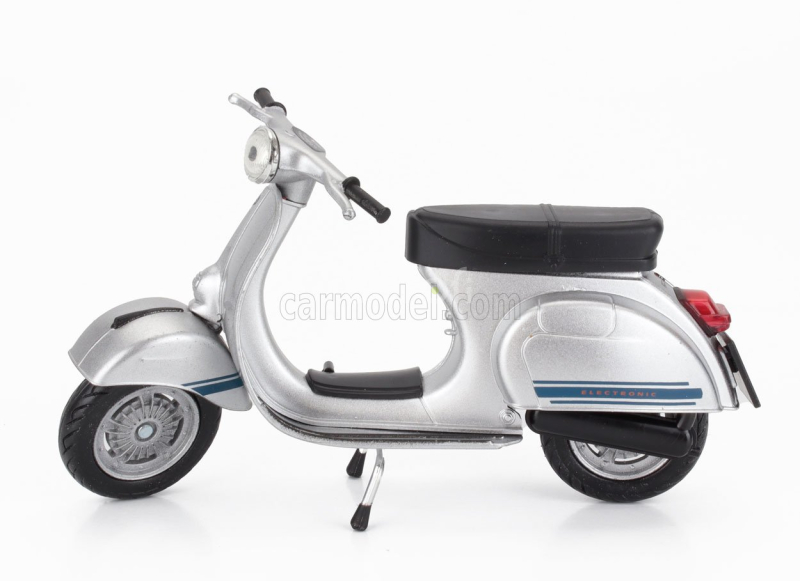 Newray Piaggio Vespa 125 Et3 Primavera 1976 1:12 Silver