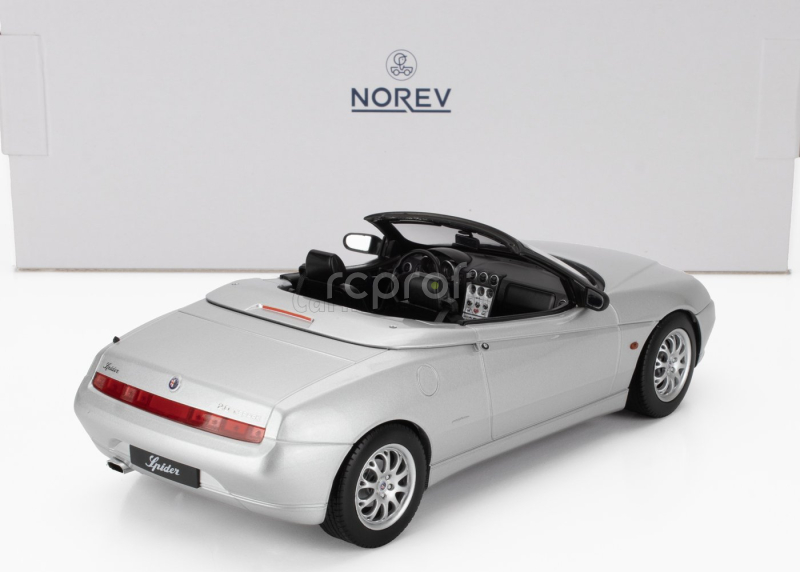 Norev Alfa romeo Spider 2.0 Twin Spark Cariolet Soft-top 1999 1:18 Silver