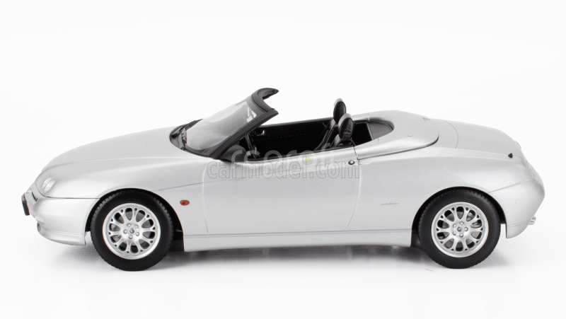 Norev Alfa romeo Spider 2.0 Twin Spark Cariolet Soft-top 1999 1:18 Silver