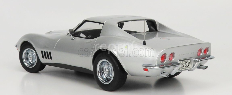 Norev Chevrolet Corvette Coupe 1969 1:18 Silver