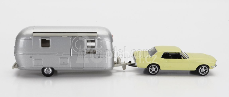 Norev Ford usa Mustang Coupe 1968 With Airstream Caravan Roulotte 1:43 Světle Žlutá