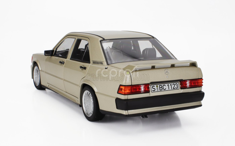 Norev Mercedes benz 190e 2.3 16v 1984 1:18 Kouřová Stříbrná Met