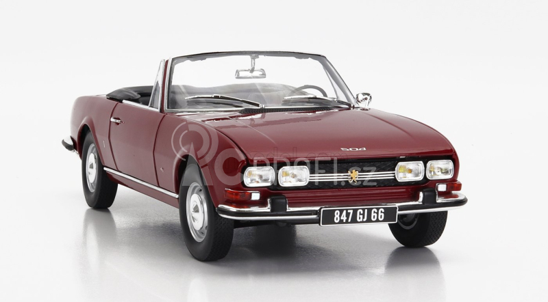 Norev Peugeot 504 Cabriolet 1969 1:18 Red