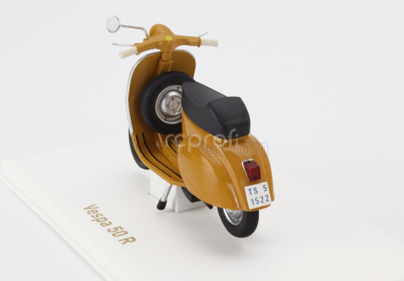 Norev Piaggio Vespa 50 R 1969 1:18 Positano Žlutá