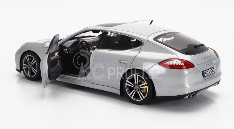 Norev Porsche Panamera Turbo 2009 1:18 Silver