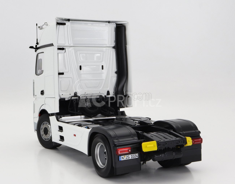 Nzg Mercedes benz Actros 2 1863 Gigaspace 4x2 Mirrorcam Tractor Truck 2-assi 2018 1:18 Bílá