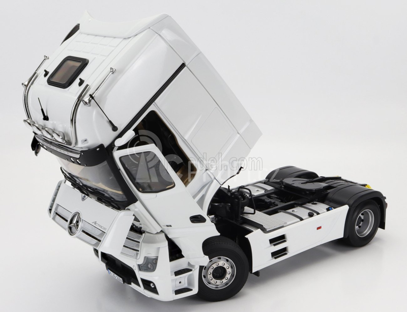 Nzg Mercedes benz Actros 2 1863 Gigaspace 4x2 Mirrorcam Tractor Truck 2-assi 2018 1:18 Bílá