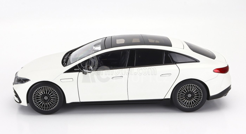 Nzg Mercedes benz Eqs (v297) 2022 1:18 Opalit Bílý Světlý
