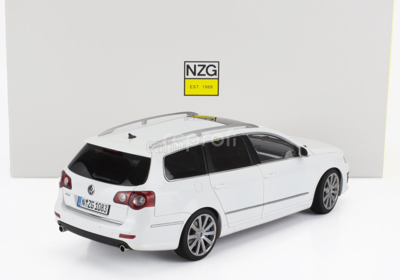 Nzg Volkswagen Passat Variant R36 V6 Sw Station Wagon 2010 1:18 Bianc0 Caramella - Bílá