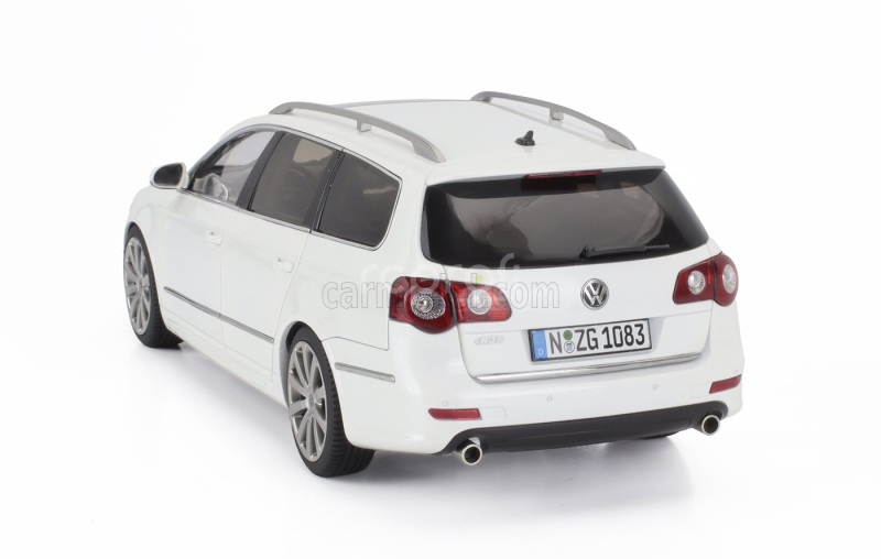 Nzg Volkswagen Passat Variant R36 V6 Sw Station Wagon 2010 1:18 Bianc0 Caramella - Bílá