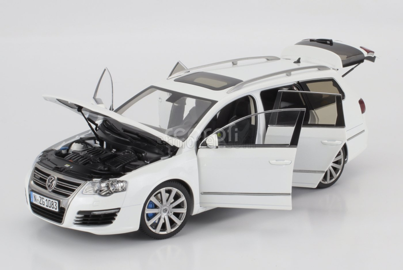 Nzg Volkswagen Passat Variant R36 V6 Sw Station Wagon 2010 1:18 Bianc0 Caramella - Bílá