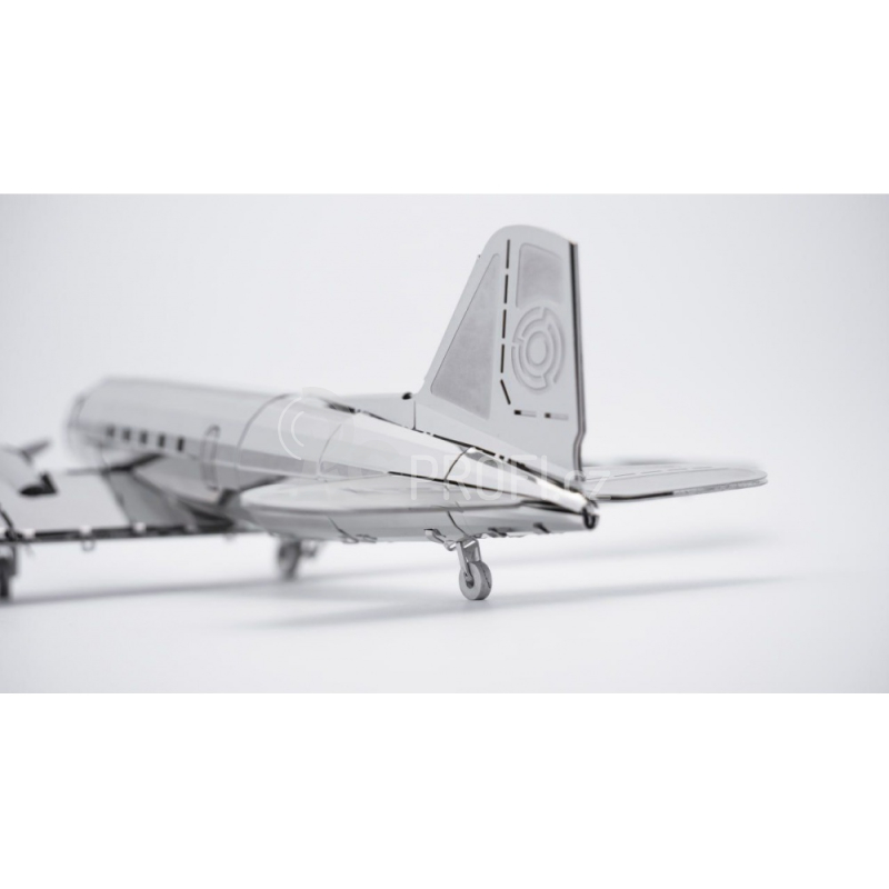 Ocelová stavebnice Remerkable Douglas DC-3