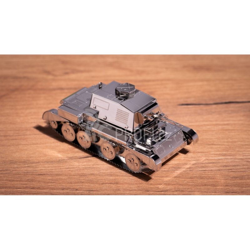Ocelová stavebnice tank Cruiser Mk III