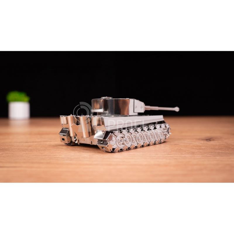 Ocelová stavebnice tank Ponderous Panzer