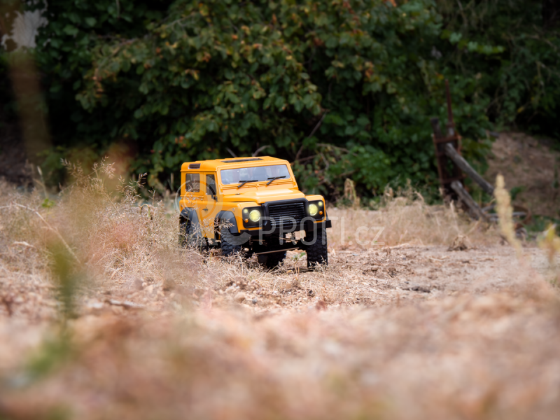 RC auto Land Rover Defender 90 1:10, oranžová