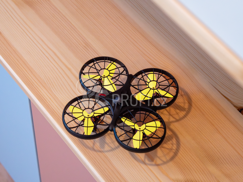 Dron RMT 700, žlutá