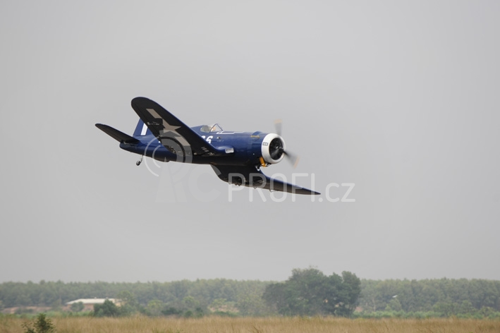 PH011 F4U Corsair 1485mm 1:8 ARF